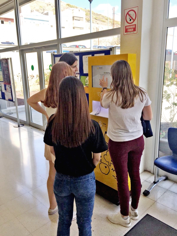 Los alumnos de Ciencias de la Salud conocen el proyecto de transformación de ciudad con la MetroGuagua 