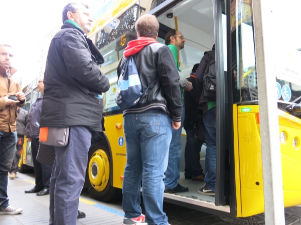 La OCU sitúa a Guaguas Municipales como la compañía de transporte urbano que más ha mejorado en los tres últimos años en España