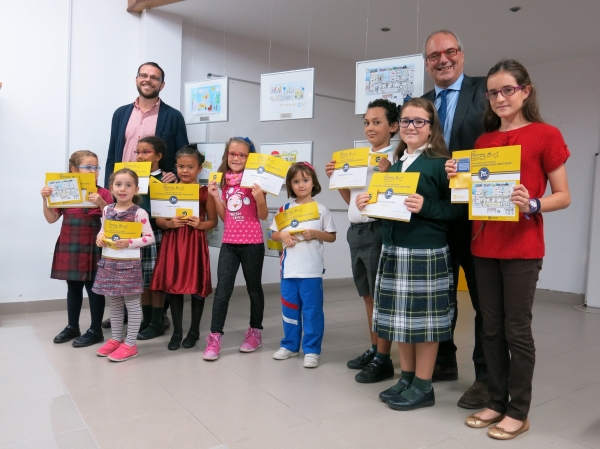 Guaguas Municipales entrega los premios a los ganadores del Concurso de Dibujo Infantil 2015  